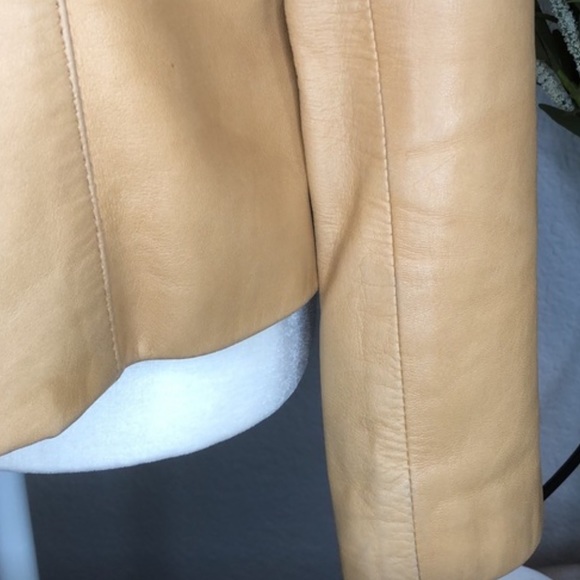 Leonardo’s Genuine Leather Jacket - Picture 3 of 14